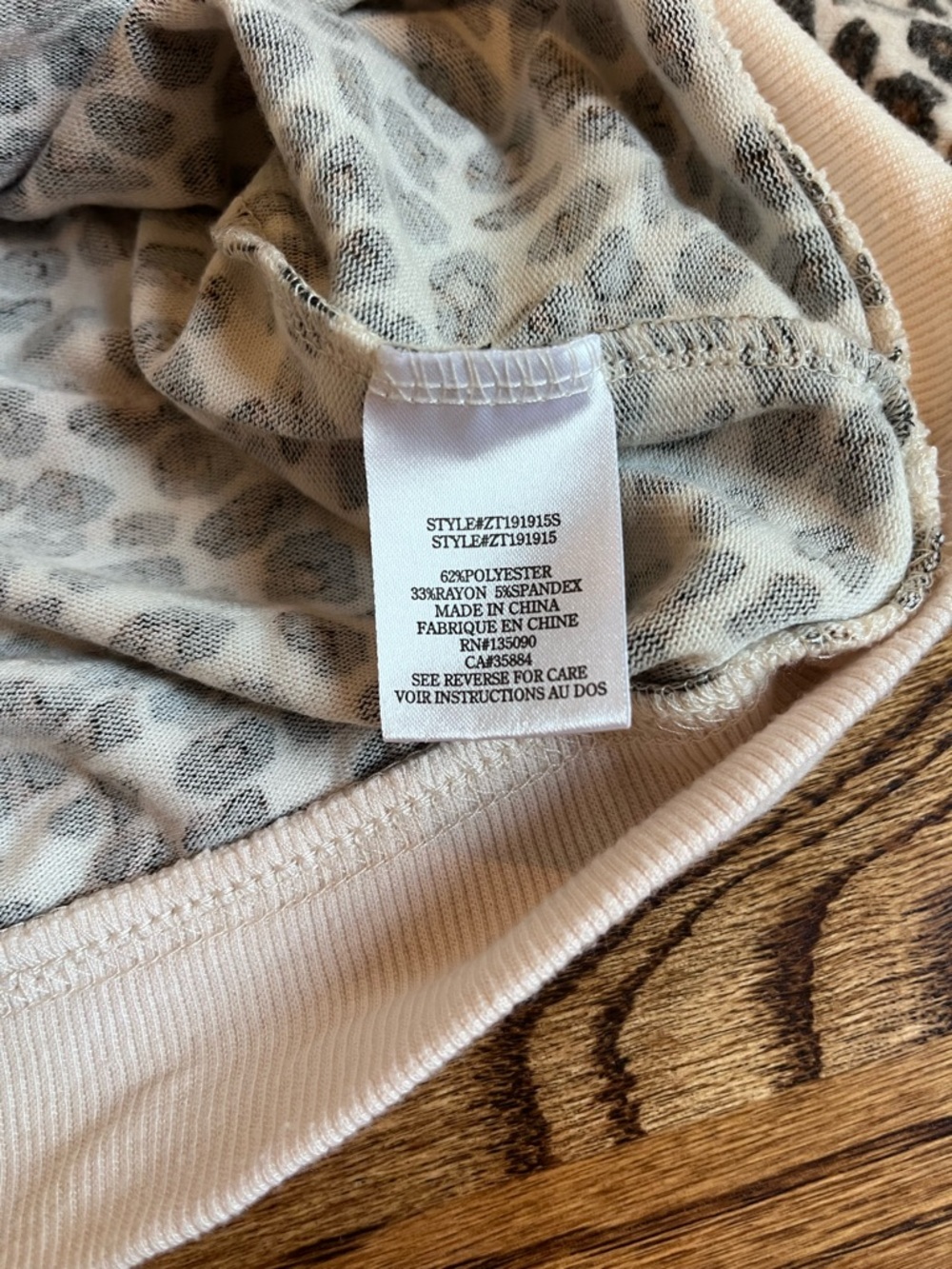 Z Supply Leopard Print Cropped Pullover Sweater Size M - Picture 4 of 9